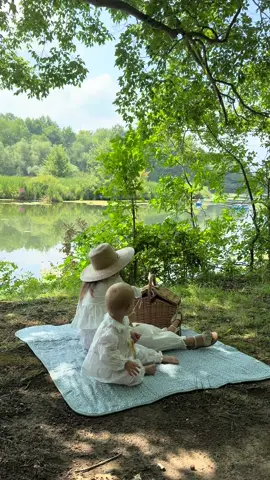 Slow Days 🍓 #toddlekind #picnic #woodentoy #babytok #ryleeandcru @Toddlekind @ryleeandcrucollective 