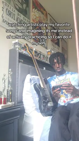 I have a problem 😭💔 #guitartok #musiciansoftiktok #fyp #funny #relatable 