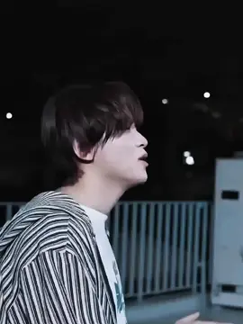 🐶: loh kacamatanya kenapa sayang? 🐻: gatau rusak ih ini gimana:( 🐶: sini sayang coba aku yang benerin si cantik lanjut ngobrol sama anaknya, si bapak fokus benerin, aduh lucunya echi dimanjain banget sama pak jen🫶🏻 #nohyuck 