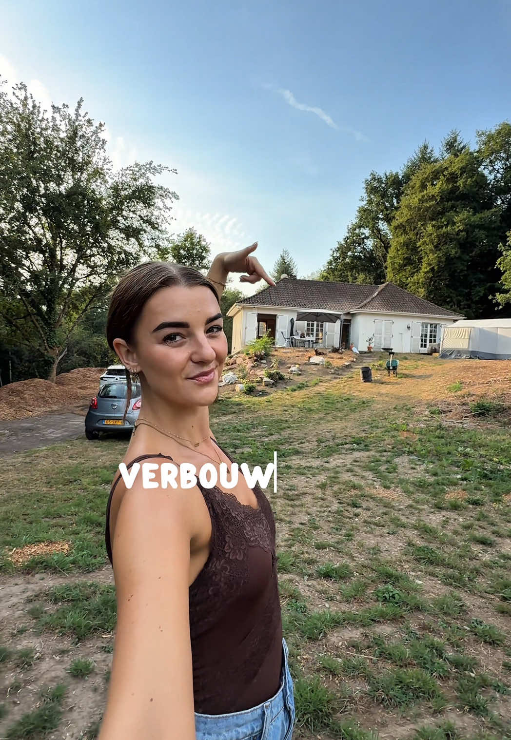 Ik ben er misschien niet lang, maar er word gewoon verbouwd 🏠🤭 @Sklum #verbouwvlog #minivlog #buildingahouse #vacationhomes #verbouwing 