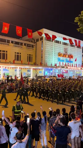 Bác Đang Cùng Chúng Cháu Hành Quân 🇻🇳🇻🇳🇻🇳 #concertquocgia  #Quockhanh #duyetbinh  #vietnam  #tiktok 