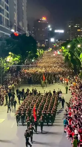 Diễu binh 21/8