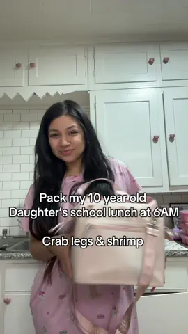Shrimp and crab for the day #seafood #schoollunch #packmylunch #pink #asmr 