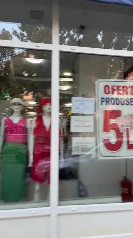 👉 Vineri , cu doar 5 lei , poti sa-ti iei ce vrei la magazinul @avantaj_trm , îmbrãcãminte , încãltãminte , articole de casã , orice doresti , orice poftesti , la noi gãsesti ! 😜👌
