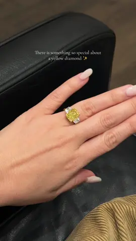 I could stare at my engagement ring sparkling all day long #fancyyellowdiamond #engagementring #yellowdiamond #proposal #diamond 