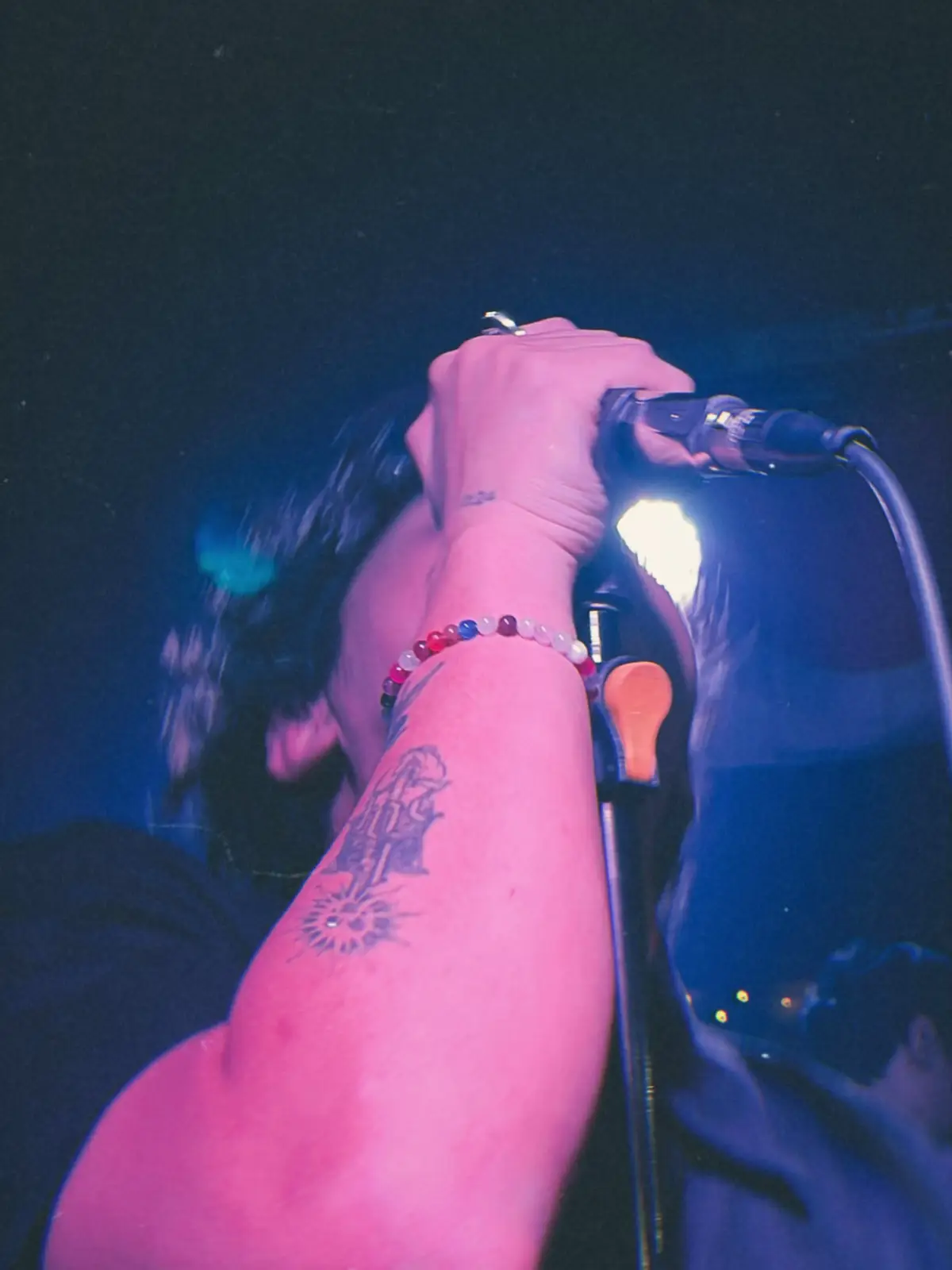 sisa sisa gigs @Hindia #feast #gigs #baskaraputra #hindia 