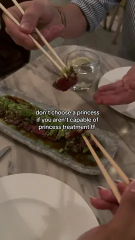 If he doesn’t feed you the first bite or support your quick content creation, he’s a hater! #princesstreatment #highvalueman #finedining #providermen #agegapcouple 