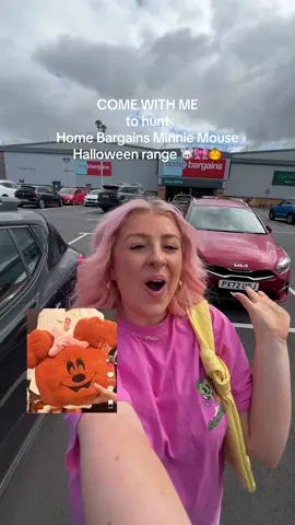 COME WITH ME TO HUNT HOME BARGAINS MINNIE MOUSE PUMPKINS 🥹🐭🎀🎃 #homebargains #minniemouse #halloweendecor @Home Bargains 
