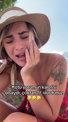 Değersiz oldunuz yerde kalmaya devamkeee… Ahahhaha #keşfetbeniöneçıkar #hollandadakigurbetciler  #tiktokbeniöneçıkart 