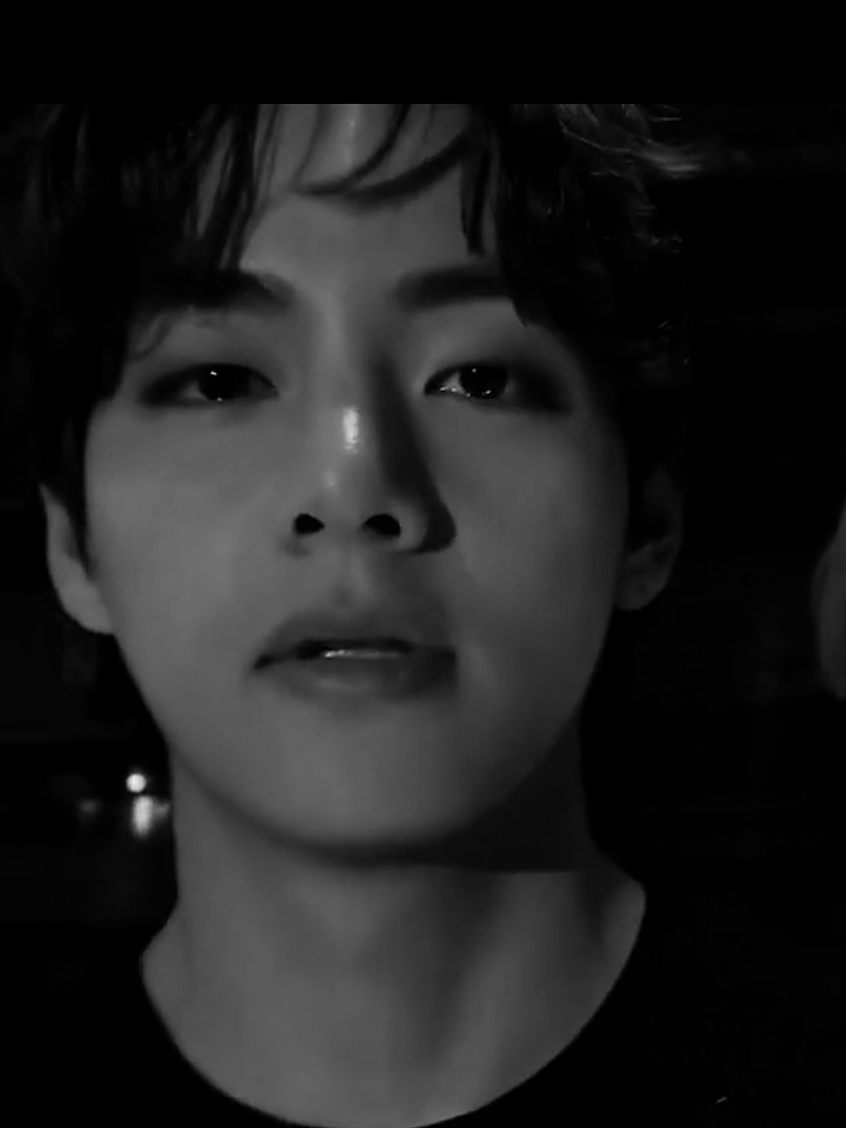 He is soo boyfriend material!! 🐯💋 #kimtaehyung #bts #v #taehyung 