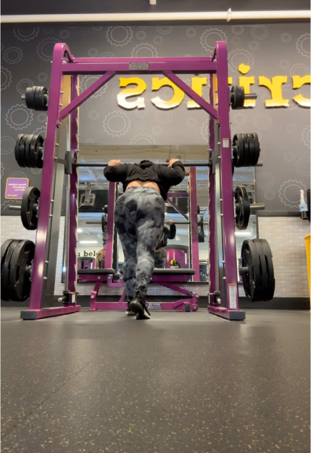 No fake a** bbl needed💪🍑#badbitchclub👑 #fypシ #gymjunkie 