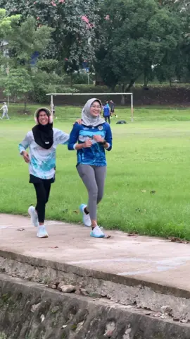 Semangat kk Jangan Lupa Abadikan Momenmu Bersama @fotoyu_official  “Happy Weekend Gaes” Kalau cocok Dengan Fotonya jangan lupa di Check Out  Silahkan dicek link fotoyu nya di story atau di Bio 🏃🏻‍♂️‍➡️TownHall,Sangatta Baru Kutai Timur Ijin postt🙏🏻 jika konten ingin di take down/hapus silahkan DM langsung🙏🏻 #lari #Sangatta #sangattaku #kutaitimur #runing #joging #bukitpelangisangatta #sangattaku #run #runing #lari #joging #sangatta #sangattaku #bukitpelangisangatta #fotoyu