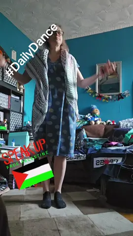 Another artist supporting a #FreePalestine for today's #DailyDance for #Positivity and #Solidarity love this one, it's fun 💃🇵🇸🍉