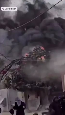 Footage of the moment the Israeli airstrike hit ta civilian zonefullof displaced families in Deir Al Balah sc:ig/europe.palestine.network