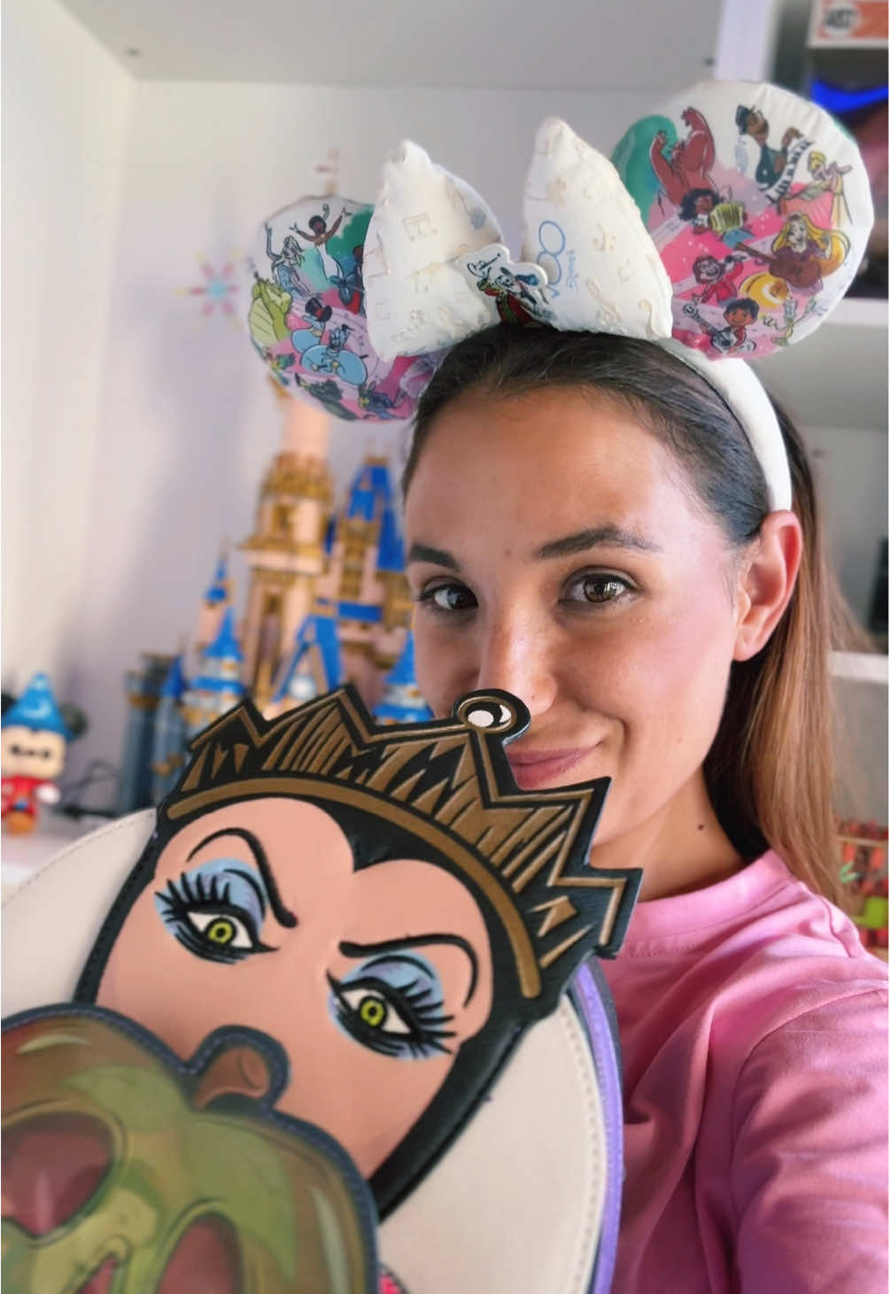 Paquetito de AliExpress de algunas compras de Disney ✨✨! En menos de 3 meses nos vamos a Disney World !!!!!! 🥹 y Universal studios 💖💖💖 🤭🤭  #aliexpress #disneymerch #loungefly #Disney100 #disneyfan 