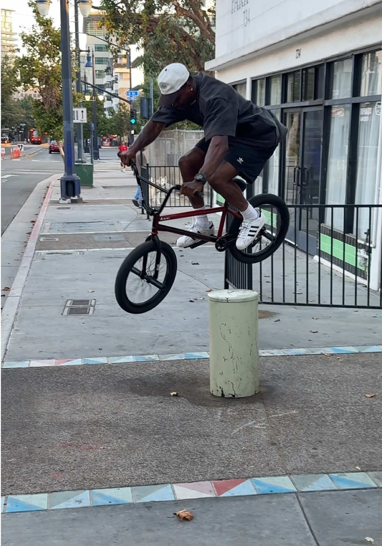 Over and around… 📱 @Albert / Boxpalm  #bike #bmx #alldayeveryday 