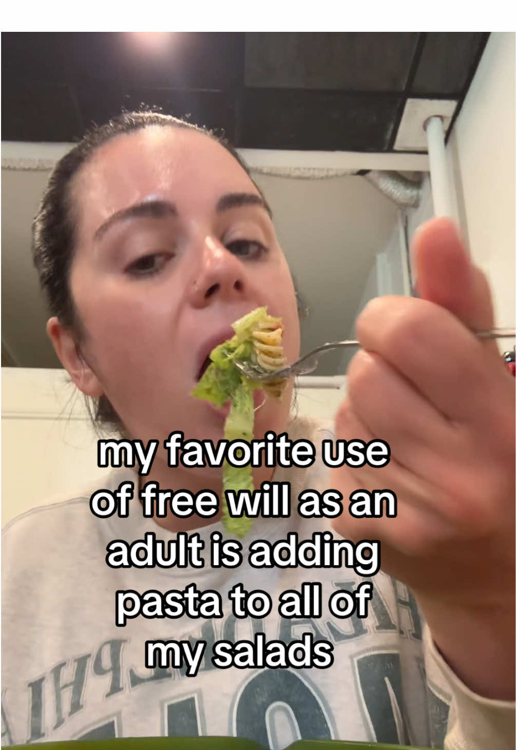It’s giving saladworks and I’ll never stop #salads #saladrecipe #saladsoftiktok 