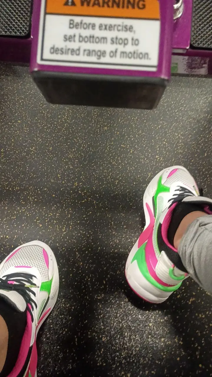 stopped sets to scroll quick...decided to post something to this sound... #planetfitness #letsgo #blowthisup 