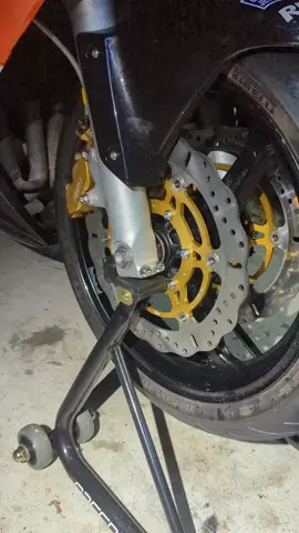 finally got my track bike 03 CBR 600RR fully back together new ebc rotors and pads rebuilt forks with racetech springs removed the lowering link and replaced it with an OEM suspension link new galfer ss brake lines and fresh engine ice coolant and synthetic AMSoil. should be track ready #trackbike #cbr600rr 