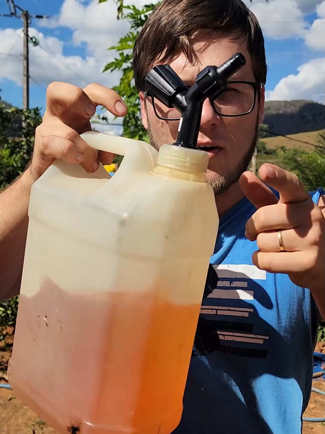 Desse jeito voce nao vai mais disperdiçar gasolina quando for abastecer a moto