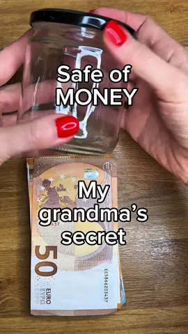 Grandma’s secret. Safe of money. Money hack #tiktokhacks #moneyhacks #momhacks #safemoney #easylifetips 