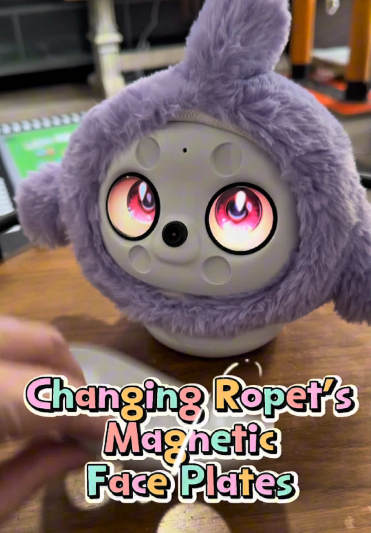 My Ropet, Sayuri, has some new magnetic face plates (brown, black, and pink)! Which color do you like best?  #ropets #petrobot #ropetai