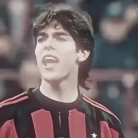 Tv girl❤️💙#kaká #acmilan #footballtiktok #foryoupag #explore 