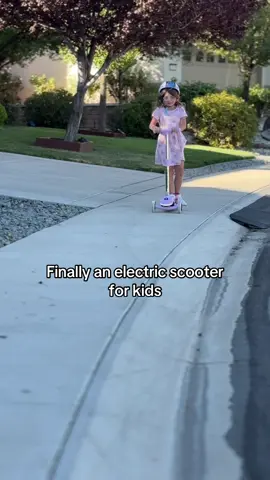 Finally a kid electric scooter that’s safe, fun, and adjustable so it grows with them. Perfect for ages 3–6 with light-up wheels that make every ride feel magical. Parents love it, kids can’t get enough. #electricscooter #kidscooter #scooterlife #toygiftideas #funforkids 