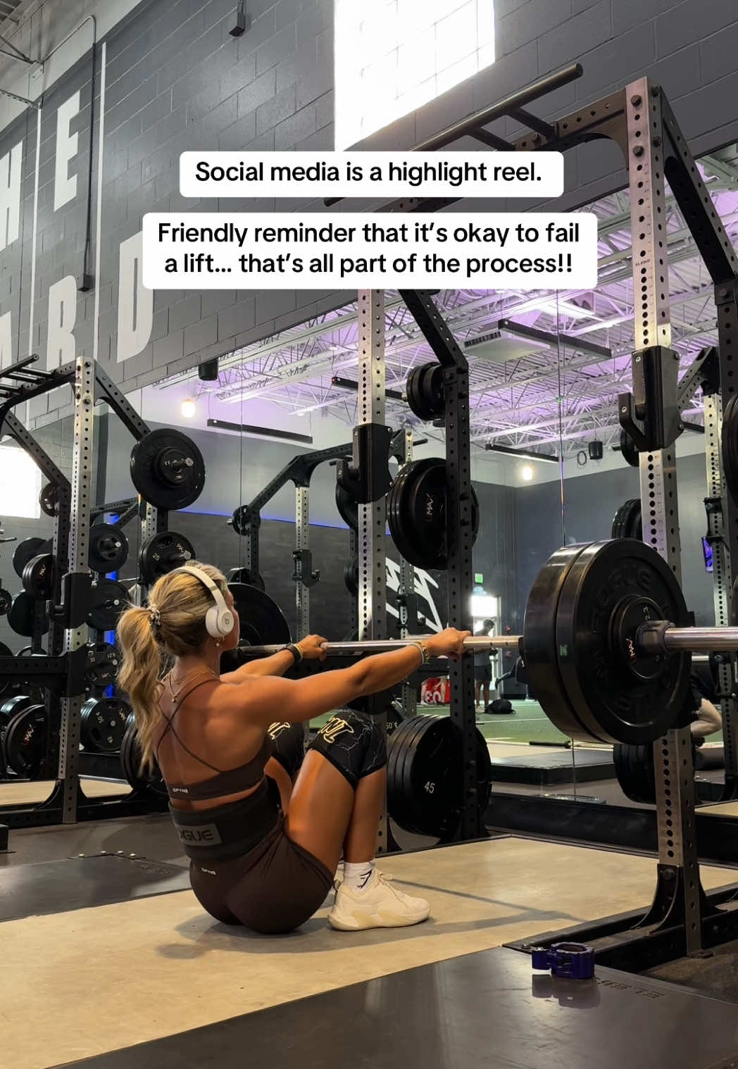 Legs said NOT TODAY 😅 @DFYNE code DEANNA #gymmotivation #gymgirls #lifting #dfyne #fyp 