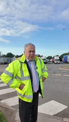 Gwynne’s back with another Rest Stop Review – this time, we’re at Newport Pagnell Services. 📍 Ever wondered where the first ever motorway services in the UK were? 💬 Drop your favourite stop in the comments! #DriverRequire #RestStopReview #NewportPagnell #TruckStopTalk #MotorwayServices #HGVLife #DriverContent #UKMotorways