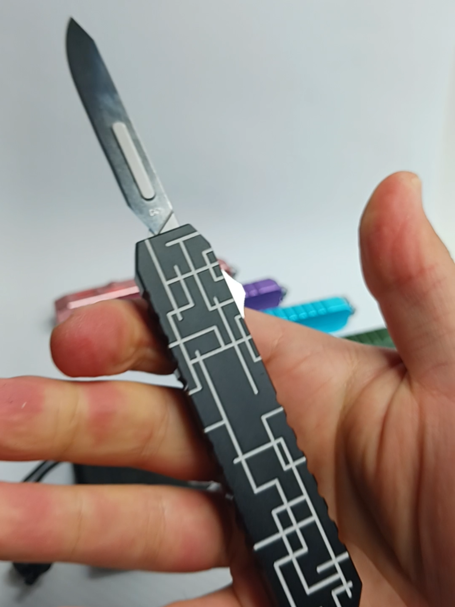 Scalpel OTF Automatic Switchblade #edc  Shop thousands of great knives at https://www.ArenaAccessories.com