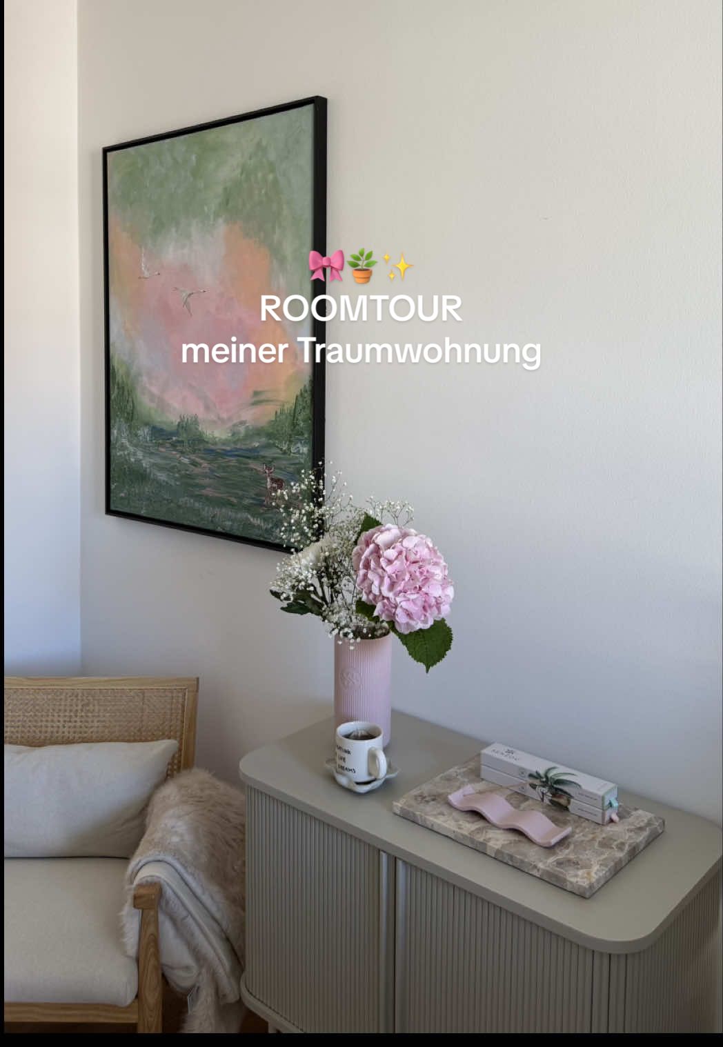 Roomtour meiner absoluten Traumwohnung! 🎀🪴✨ mach das plus weg für mehr interior content 💘 #Home #zuhause #interior #RoomTour 