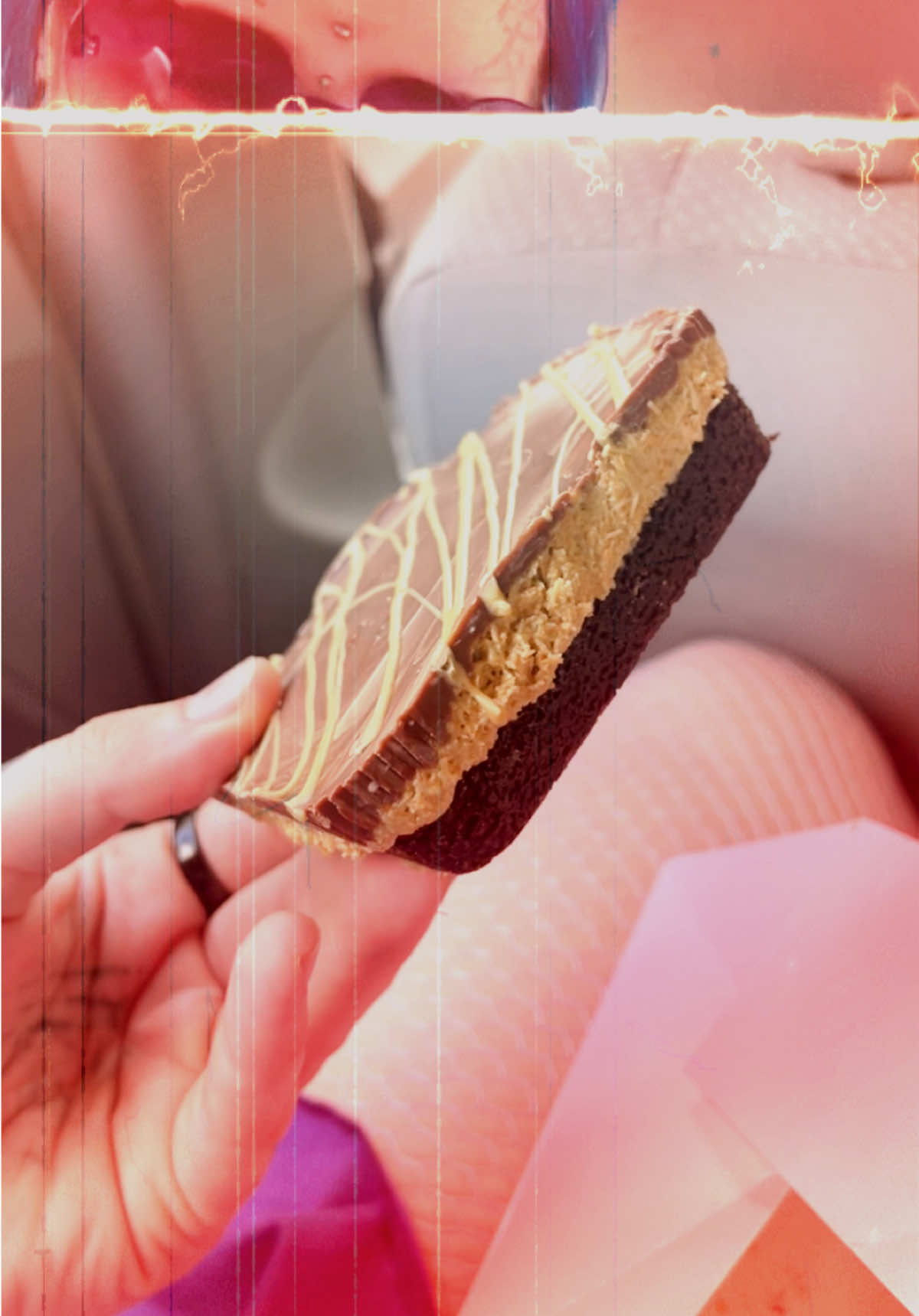 Went with my babies @Misfit_Heathenn & @Jenny bléu to get the #dubaichocolate brownie from @Crumbl 🫠🤤 #fypシ #crumbl #crumblecookie #foodtiktok 