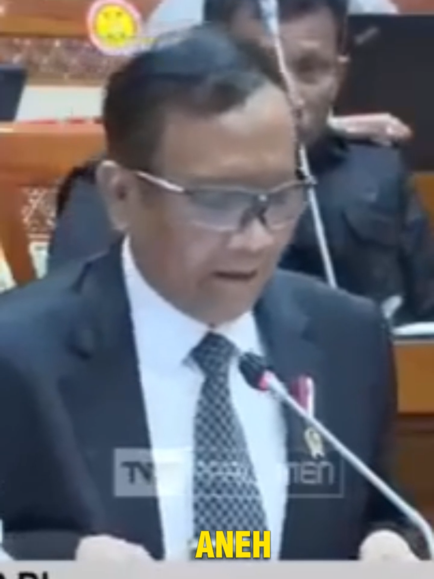 Nostalgia!! Saat Mahfud MD Semprot Anggota KOMISI III DPR RI!! tonton sampai akhir. ##mahfudmdpembelarakyat #dprri #hukumindonesia  #bukukaryamahfudmd  #bukupolitikhukumdiindonesia 