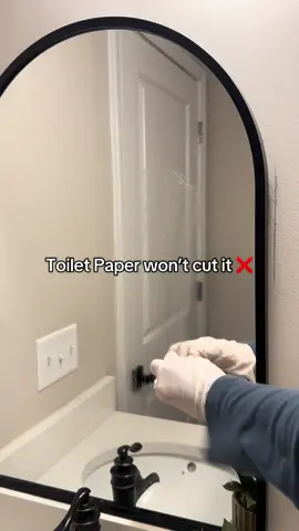 How to properly clean glass 😍 #fyp #glasscleaner #carcleaning #homeimprovement #windowcleaning 