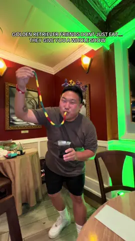 HHN HAS TWO FOOT LONG SNAKE GUMMIES IN THEIR GINGER CHERRY COKE MOCKTAILS 😱  IT WAS SOOOO GOOD 🤤  @Halloween Horror Nights @Adrian 🍜  #halloweenhorrornights #horrornights #mocktail #funny #goldenretriever 