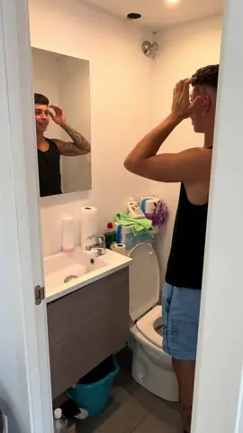 Siempre hay un pajero en la barbería @Fer Arozarena 🤣🤣🤣