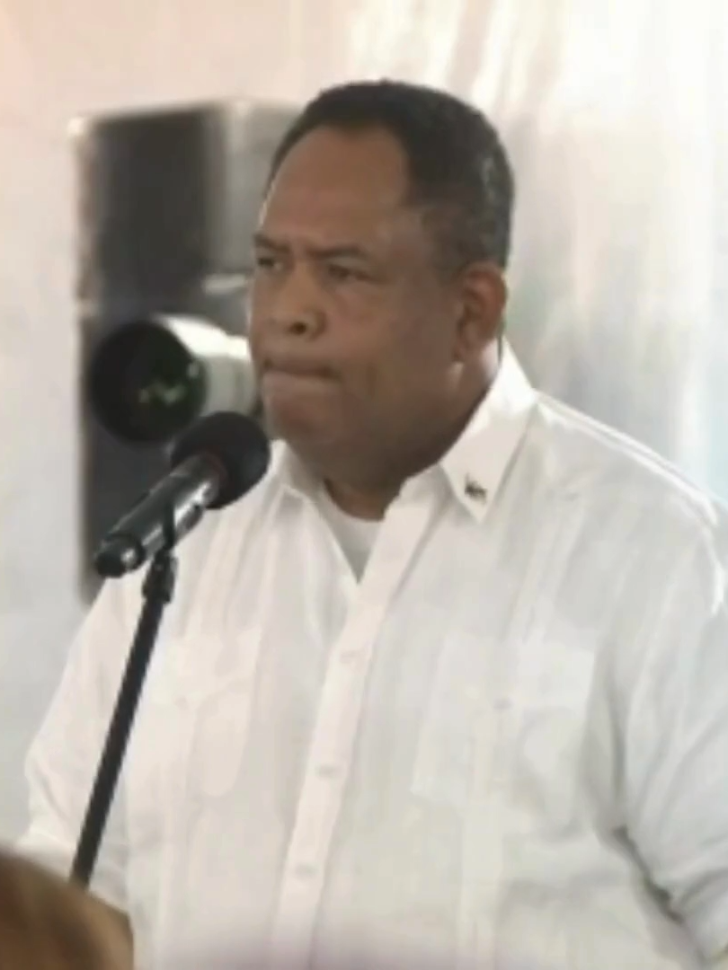 Mulino aclara sobre aeropuerto de Albrook y uso de partida discrecional El presidente José Raúl Mulino informó que la posible reubicación del aeropuerto de Albrook para dar paso a la estación central del ferrocarril Panamá-David aún está en fase de estudio financiero y conceptual. Además, anunció que la partida discrecional de la Presidencia será publicada en la web, aclarando que estos fondos se destinan principalmente a cubrir operaciones médicas de niños panameños en el extranjero. . . . . . . . . . . . . #chiriqui #radiochiriqui #noticiastiktok #comunidad #reporte #noticias #noticia #presidente #denuncia #tik_tok #cienciaentiktok #news #tecnology #tecnologia #ciencia #panama #2025 #cience #radio #local
