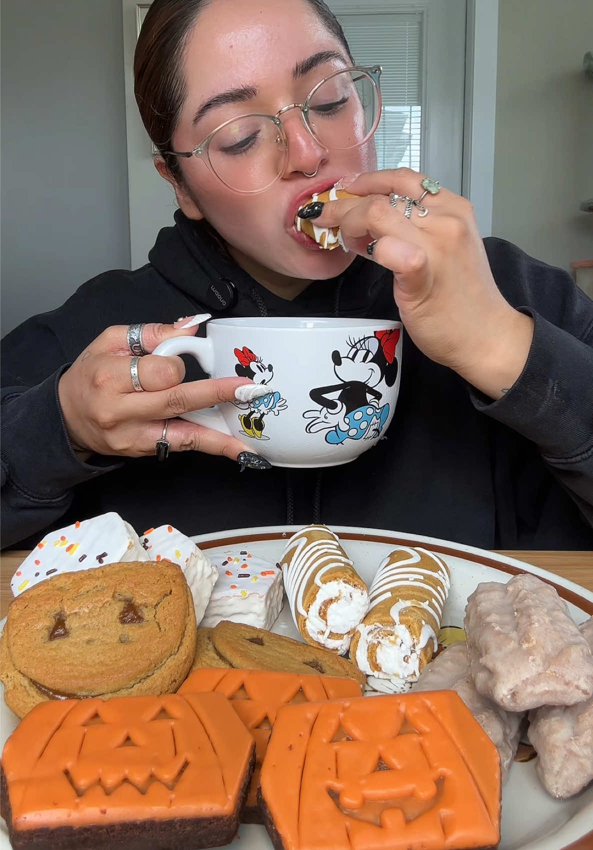 LITTLE DEBBIE FALL DESSERTS ASMR MUKBANG 🍂🧡 who else is ready for fall? 🎃 #littledebbie#dessert#asmrfood#eatwithme#mukbangeatingshow