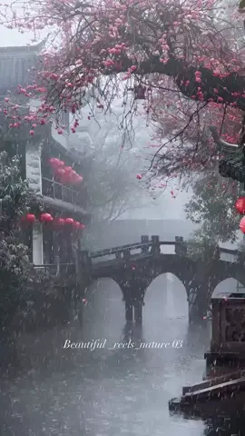 تیری محبت کا ہر رنگ میری روح میں اتر گیا تجھے سوچنا تجھے چاہنا میری عادتوں میں بدل گیا