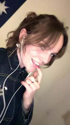 I do it for the girls and the gays that’s it 