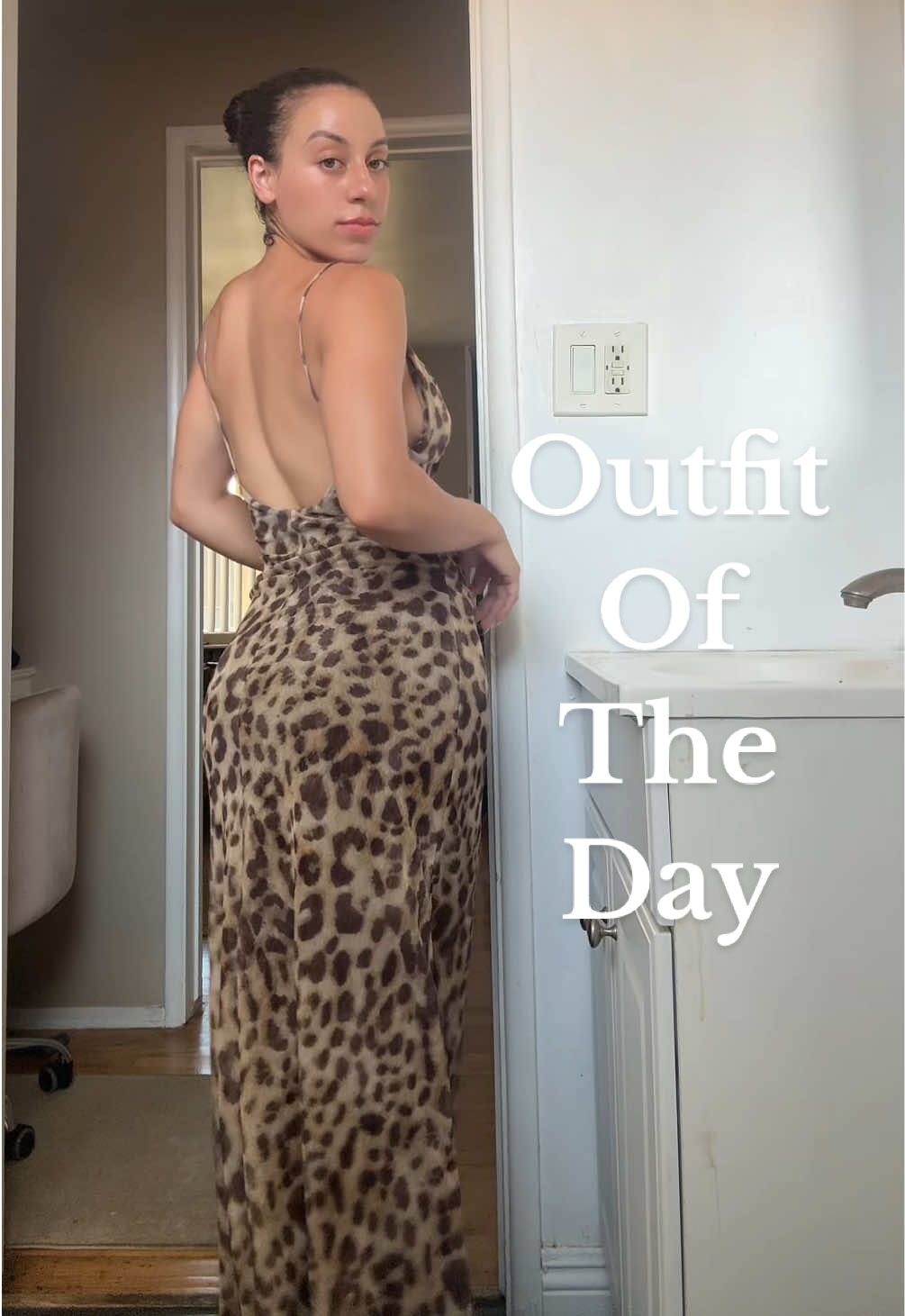 Please let me clarify that that wet stream that’s going down my chest is not sweat. That’s because my hair is wet. I’m not a Neanderthal.😂 ##OOTD##ootdinspo##summerdress##outfitoftheday##fitcheck
