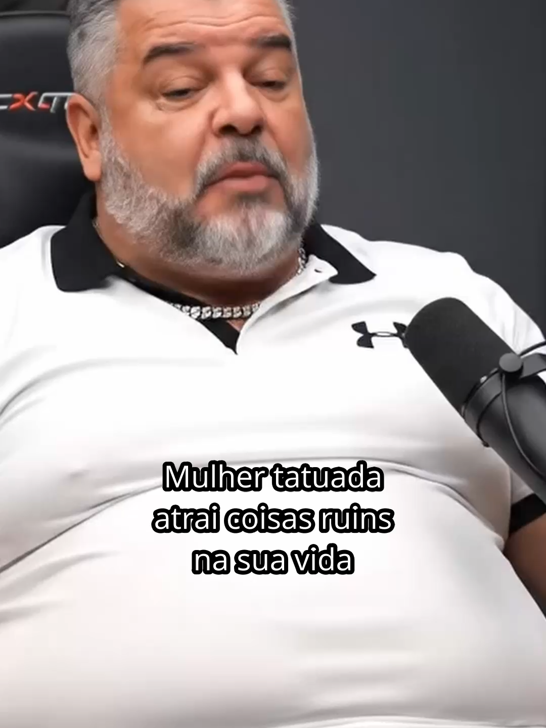 Mulher tatuada atrai coisas ruins na sua vida