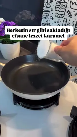 #Repost @5cayitarifler  —— Selam arkadaşlar, gelin hep birlikte trileçe karameli yapalım. ☺️ Karamel yapımında zorlanan arkadaşlarımız varsa açıklamayı dikkatli okuyun lütfen !!! .📸 @lezzeti_mutfak_ Karamel malzemeleri ve hazırlanışı 👇🏻 . 1 çay bardağı şeker  1 yemek kaşığı dolusu tereyağı  1 paket krema  . İlk olarak karamel yapımından başalayalım. Bir çay bardağı şekerimizi tavaya alıyoruz ve orta ateşte şekerimizi eritiyoruz. Eriyen şekerin rengi kahverengi olacaktır. Son aşamalarda sürekli karıştıralım. Şeker eriyince hafif duman çıkmaya başlayınca kıvamı olmuş demektir, şekeri yakmadan tereyağını ekleyip eriyene kadar karıştıralım. Çok dumanlar çıkarsa şeker yanar ve tadı acı olur. Tereyağını ve kremayı hazır bir halde bulunduralım ki ışık hızı ile bir araya getirelim. Yağ eridikten sonra kremayı ekleyelim. Bu aşamada şeker katılaşacaktır. Videoda özellikle gösterdim o aşamayı. Altını kapatmadan kaynayana kadar o katılaşan şekerleri karıştıra karıştıra eritelim. Bir çok kişiden bu aşamada karamelim tutmadı diye attığını çok duydum. Direk ısı ile eriyen şeker sıvı ile temas edince katılaşır. Bu çok normaldir. Karıştırdıkça ve kaynamaya başlayınca da tekrar erir. Sormak istediklerinizi yorum kısmına yazabilirsiniz. 💐 .