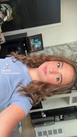 @harper.heath22 #highschool #wavyhair #brunettehair #perfecthair #harper #gorgeousgorgeousgirls #artist #blowthisup #makethisviral 