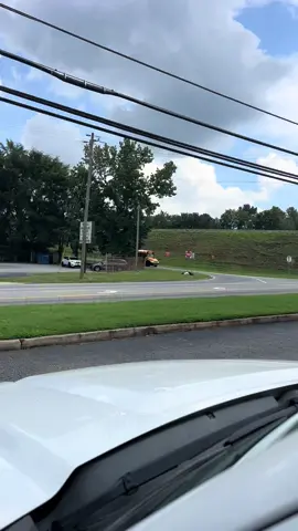 #cartok #police #schoolbus #georgia #schoolbusrunners @Estes Express Lines do better training your drivers!