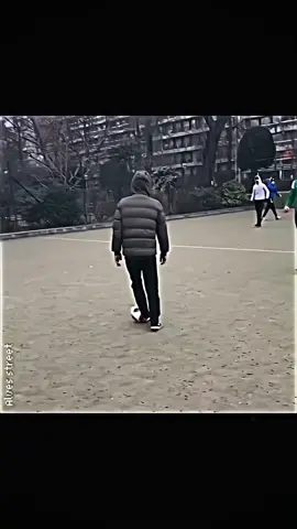 street football skills ⚽🔥 #street #football #editing #panna #videoviral 
