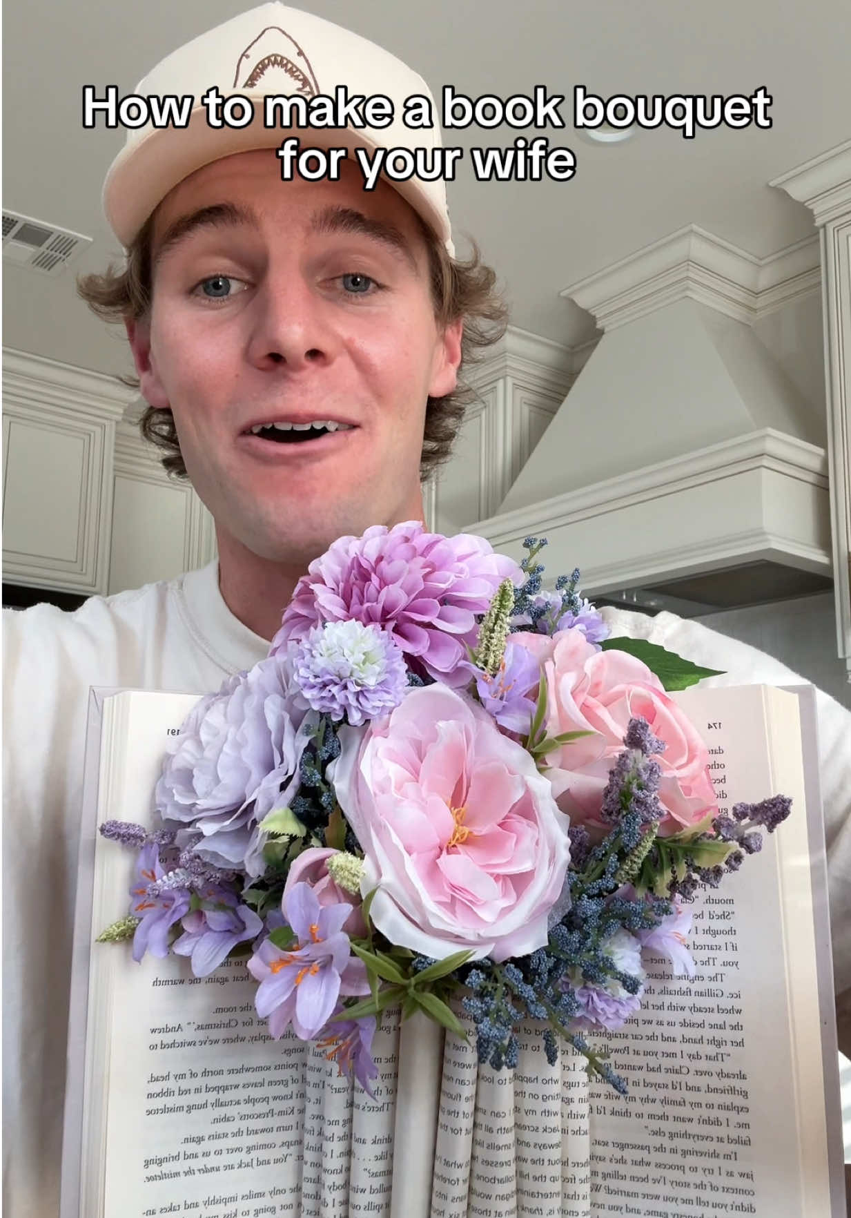 such a fun and easy gift idea for any book & flower lover🫶