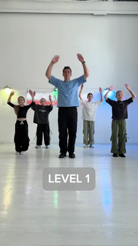 Сможешь повторить? #DanceTutorial #урокитанцев #Hiphopdance #ОбучалкаТанцы