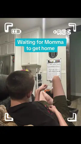Hunter waiting for Momma to get home. This timer has helped him in ways that I can’t even describe #Autism #ADHD #autismawareness #autismacceptance #CapCut 